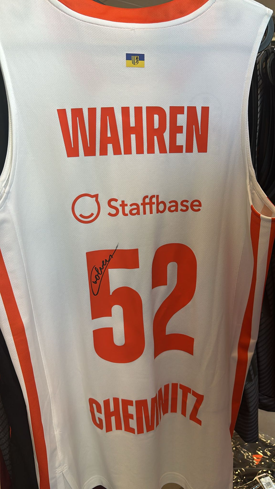 original getragenes Spielertrikot mit Unterschrift