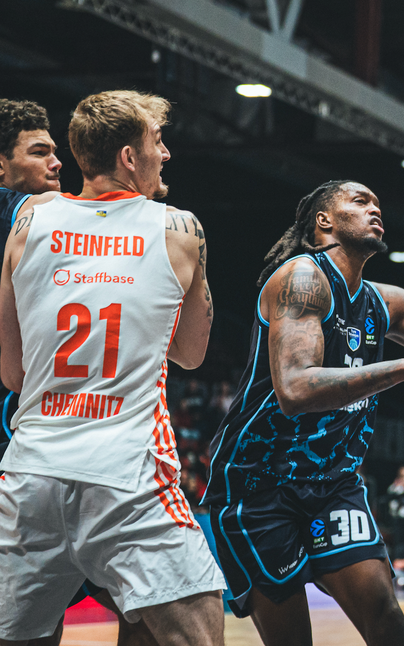 AUKTION: EuroCup Heimtrikot - #21 Julian Steinfeld