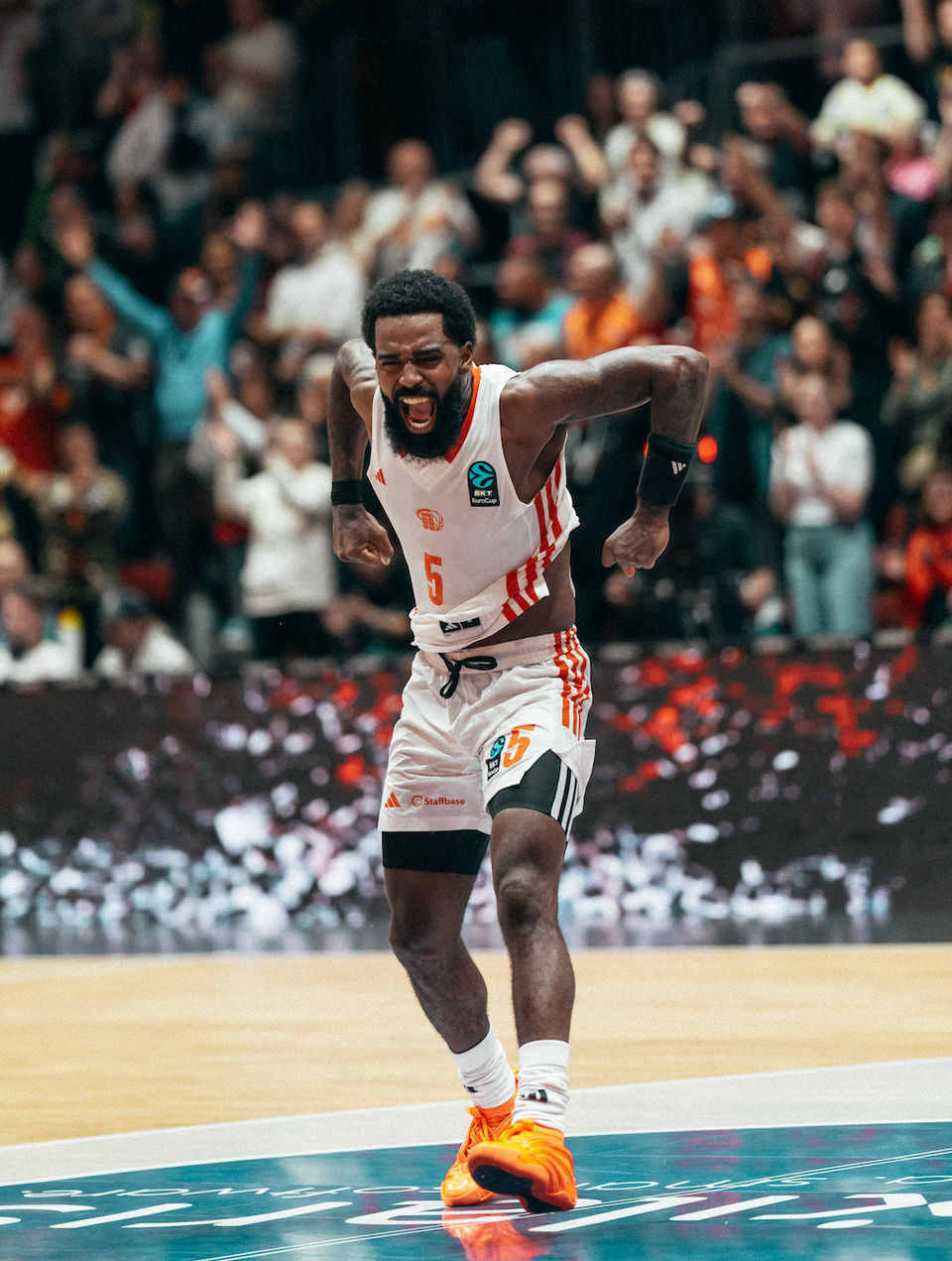 AUKTION: EuroCup Heimtrikot - #5 Corey Davis Jr.
