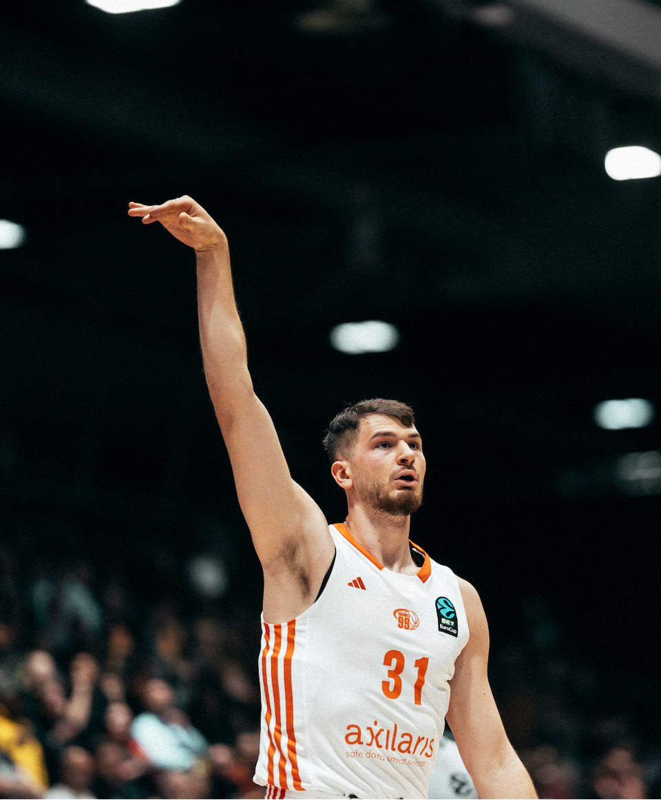 AUKTION: EuroCup Heimtrikot - #31 Robbie Beran