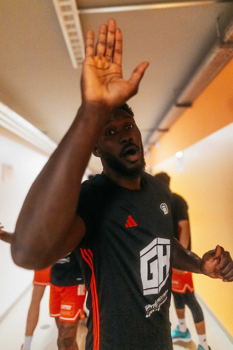 AUKTION: BBL Shooting Shirt - #12 Amadou Sow