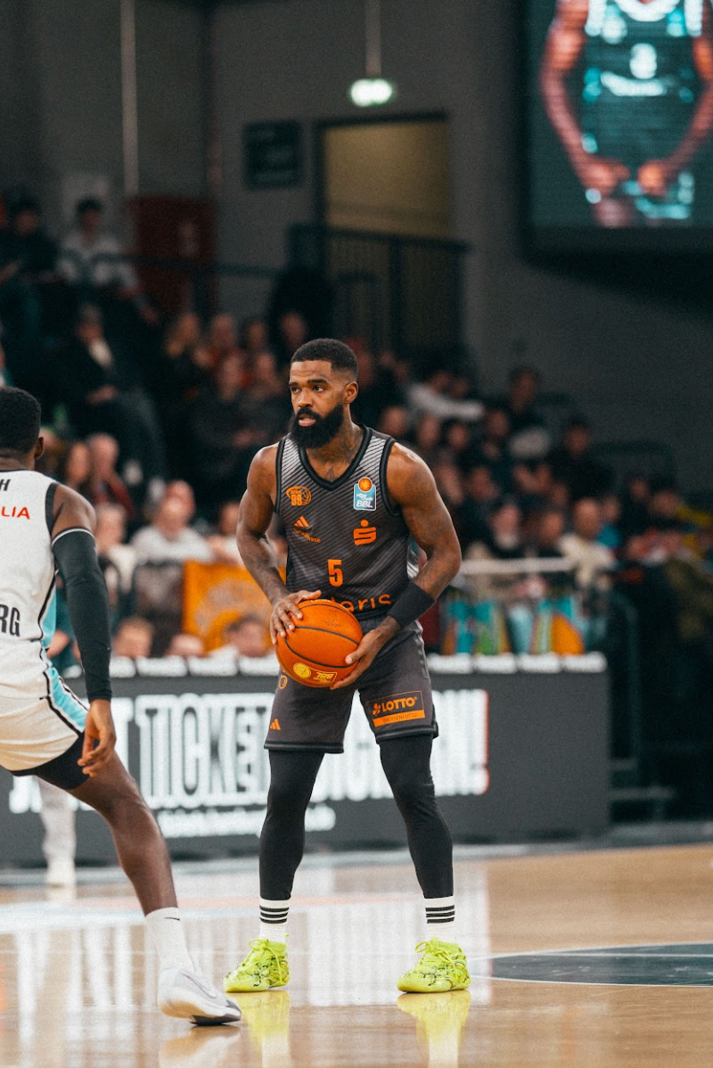 AUKTION: BBL Away Jersey - #5 Corey Davis Jr.