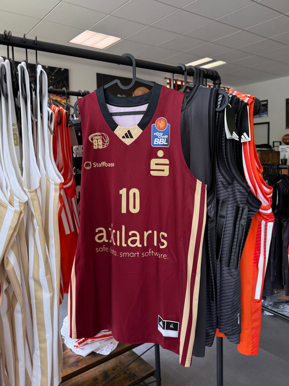AUKTION: XMas Jersey - #10 Kaza Kajami-Keane