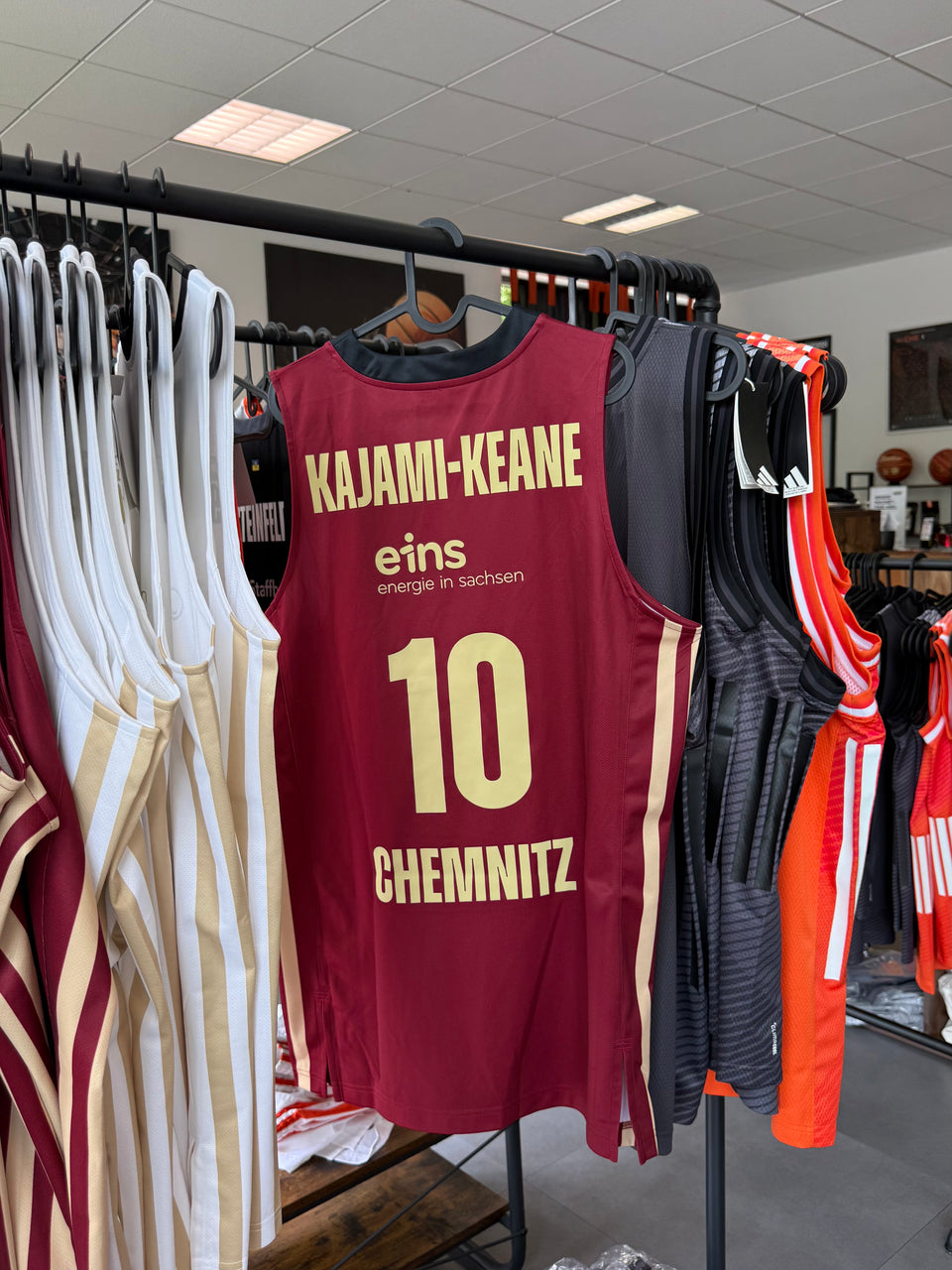 AUKTION: XMas Jersey - #10 Kaza Kajami-Keane